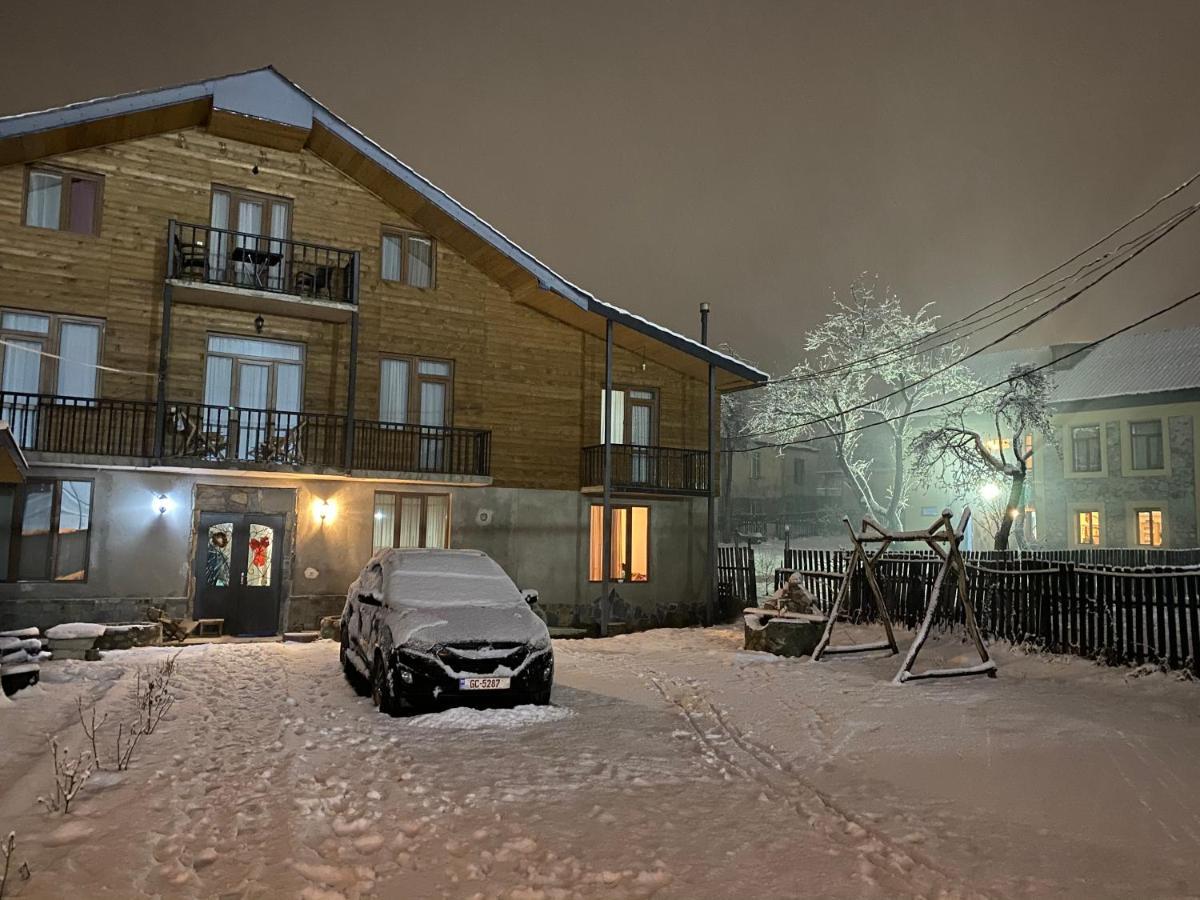 Manana Japaridze'S Guesthouse เมสเตีย ภายนอก รูปภาพ