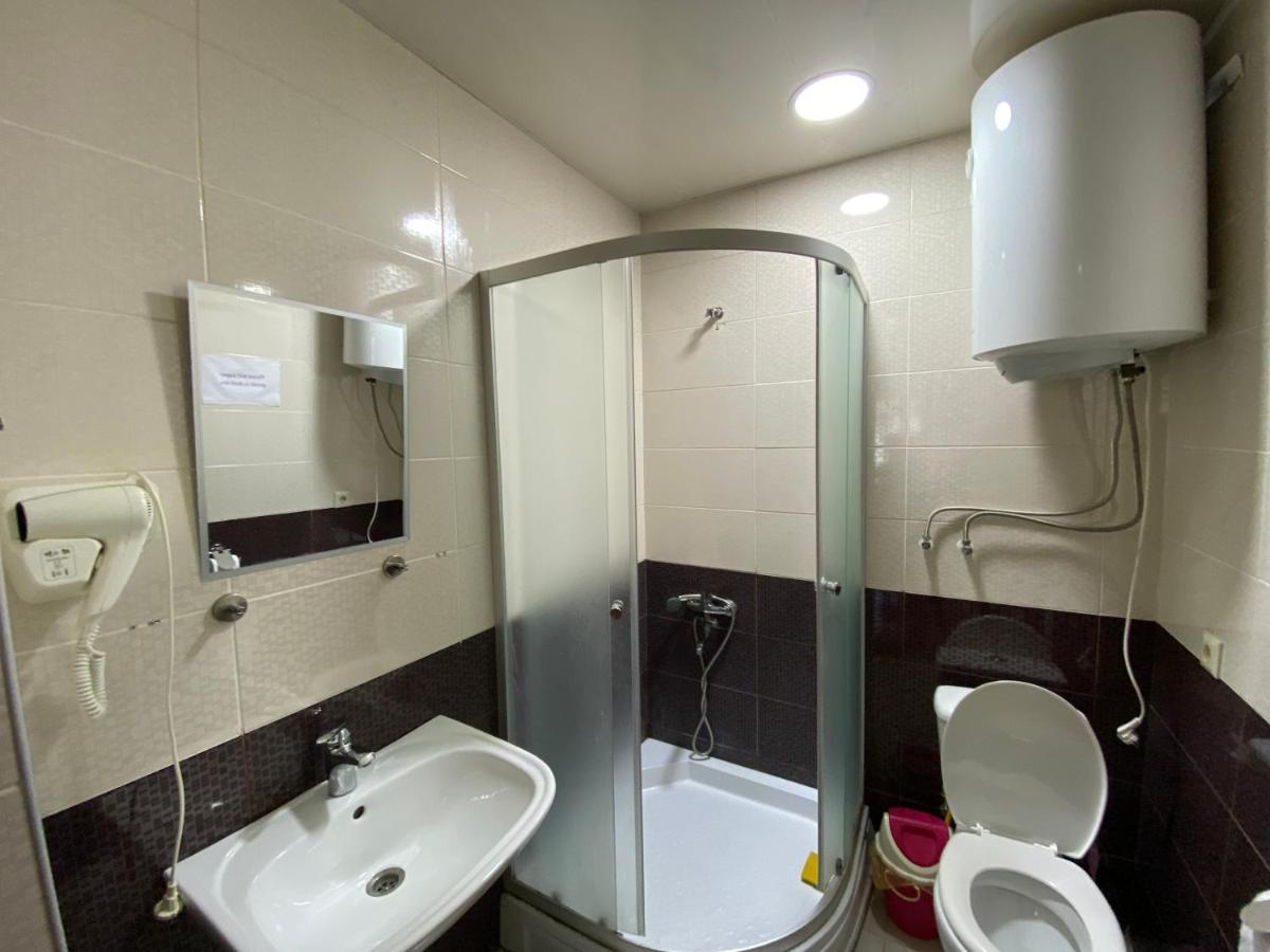 Manana Japaridze'S Guesthouse เมสเตีย ภายนอก รูปภาพ