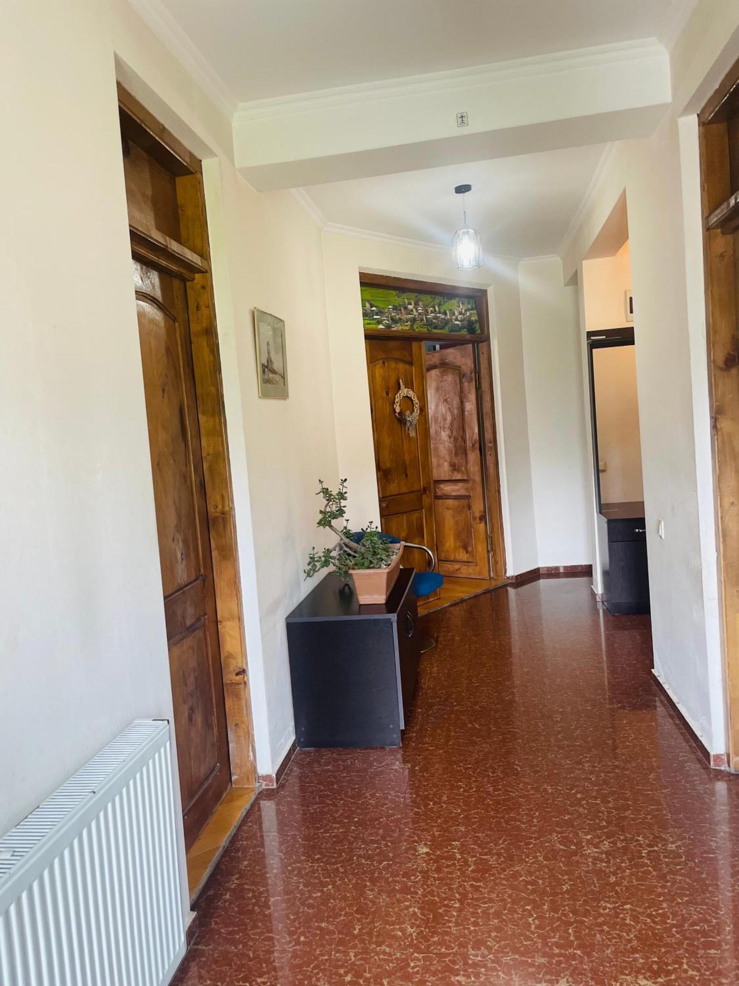 Manana Japaridze'S Guesthouse เมสเตีย ภายนอก รูปภาพ