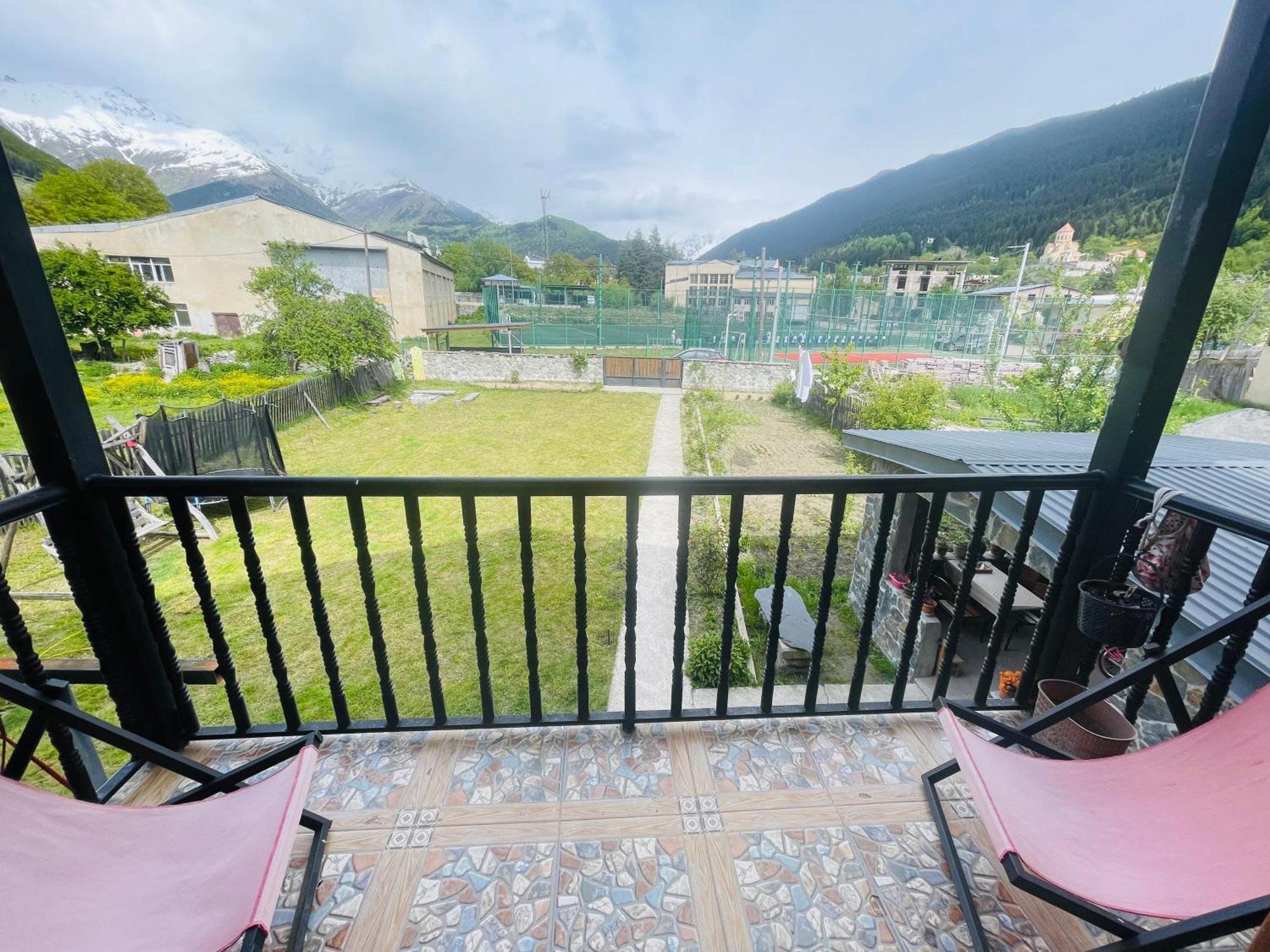 Manana Japaridze'S Guesthouse เมสเตีย ภายนอก รูปภาพ